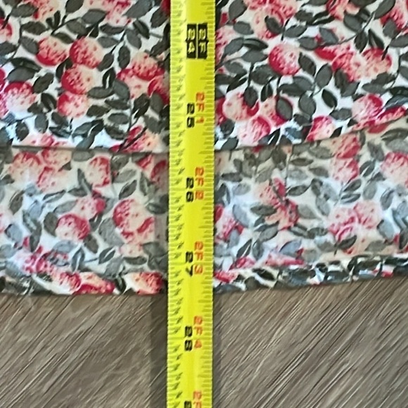 GAP Women’s Boyfriend Button Front Shirt Medium Pink Ditsy Floral 100% Cotton - Picture 14 of 14